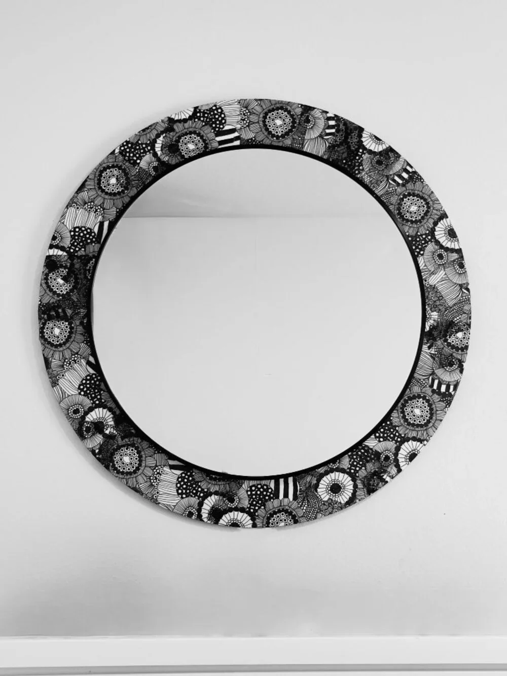 Handmade Black & White Floral Round Mirror / Boho Eclectic Wall Art